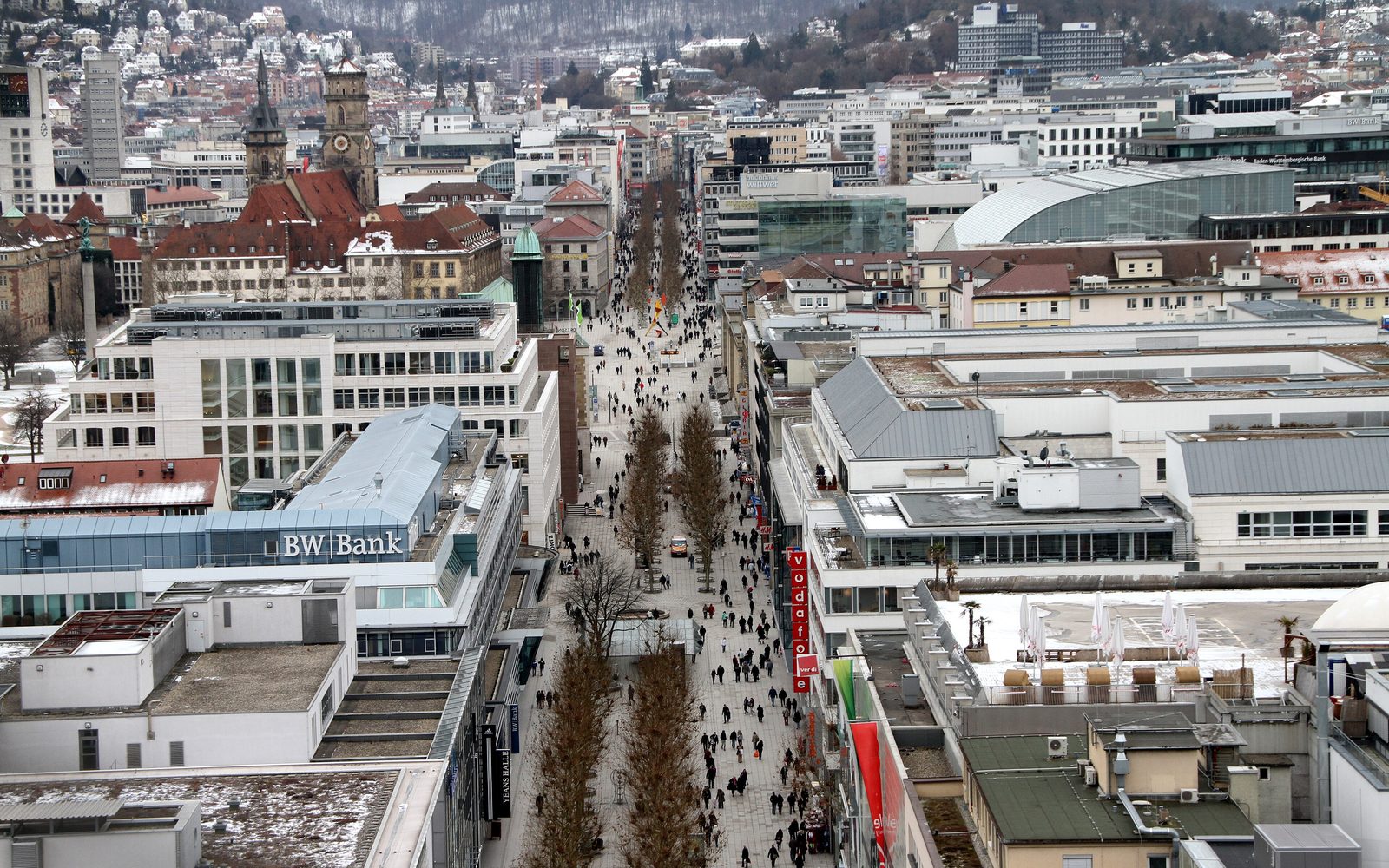 Blick vom Bahnhofsturm über die Königstraße in Stuttgart - 1,2 km lange Fußgängerzone